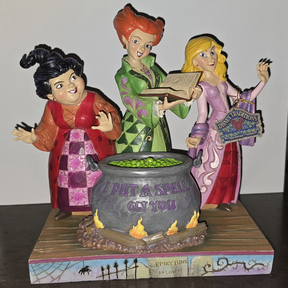 Discontinued Disney Traditions Jim Shore Hocus Pocus Figurine
